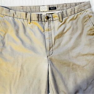 St. John's Bay Worry Free Pant Mens 44x30 Relaxed Fit green olive Pants